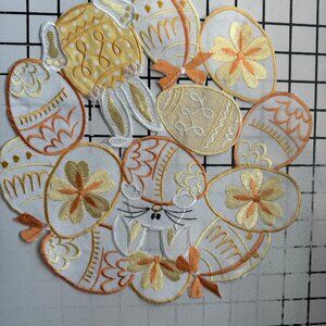 easter - spring round table clots